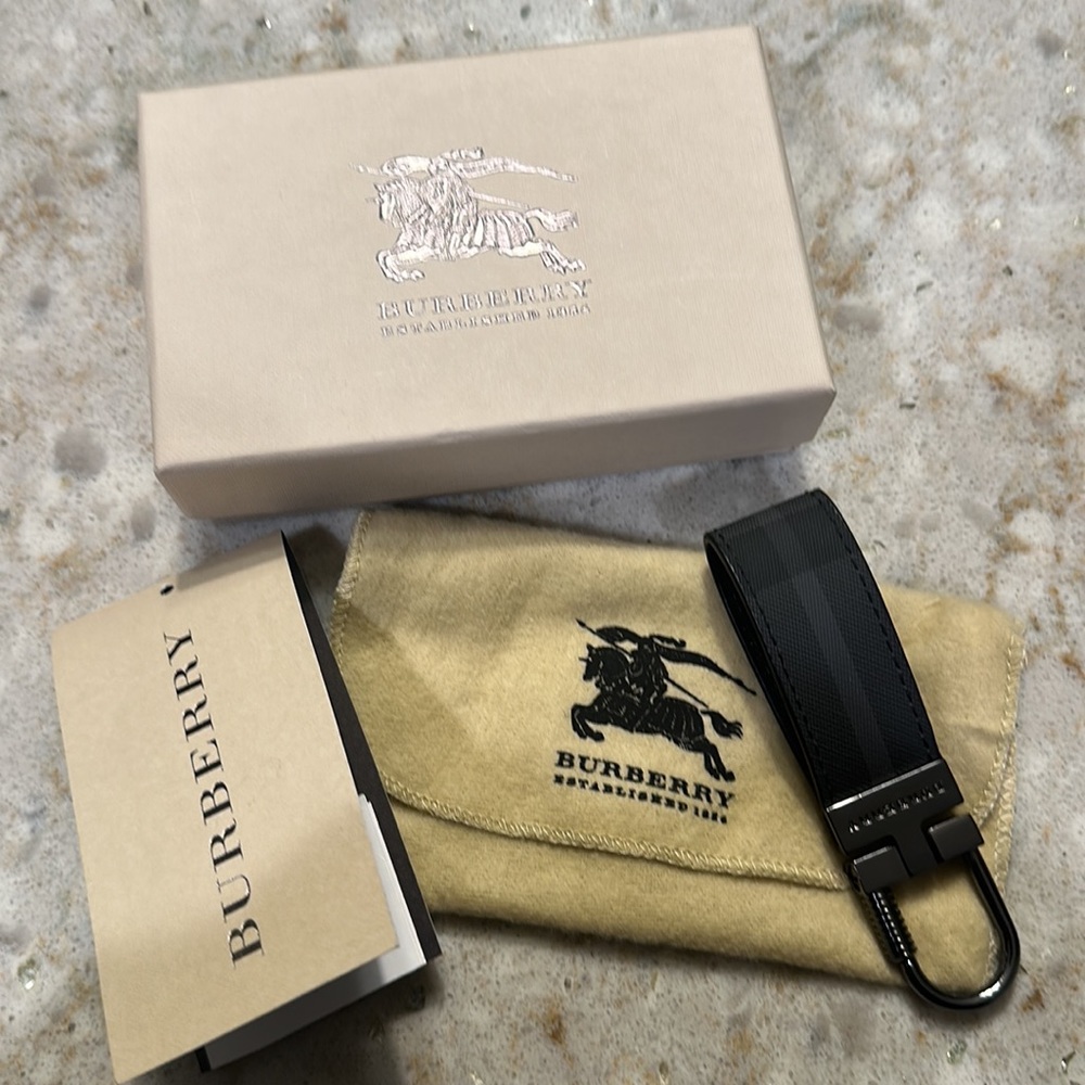 Burberry Leather Key Chain - Picture 4 of 5